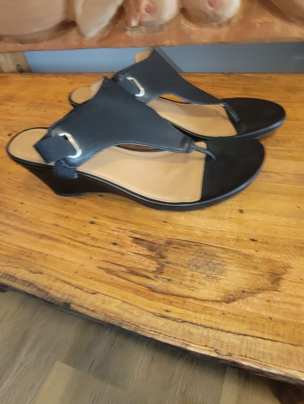 White Mountain Size 9.5 Black Faux Leather 3.5" Wedge Thong Slinback Sandals